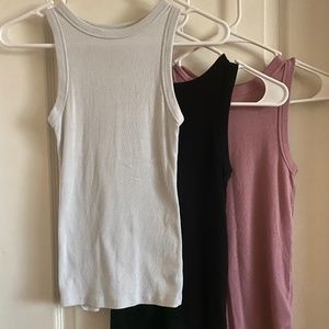 A new day 3 coloured tank top set